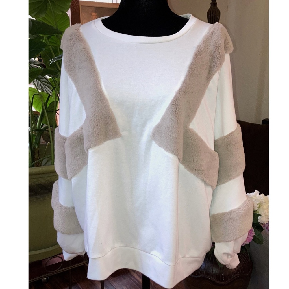 Affordable Zara Sweater Women’s XL with Faux Fur🔥